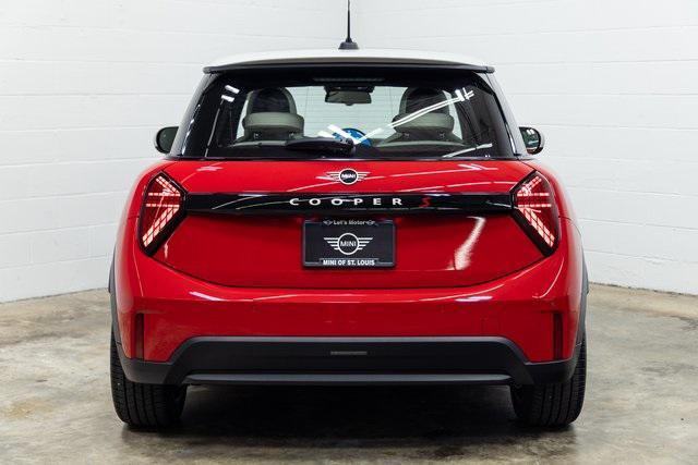 used 2025 MINI Hardtop car, priced at $32,680