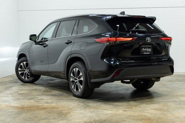 used 2021 Toyota Highlander car, priced at $31,890