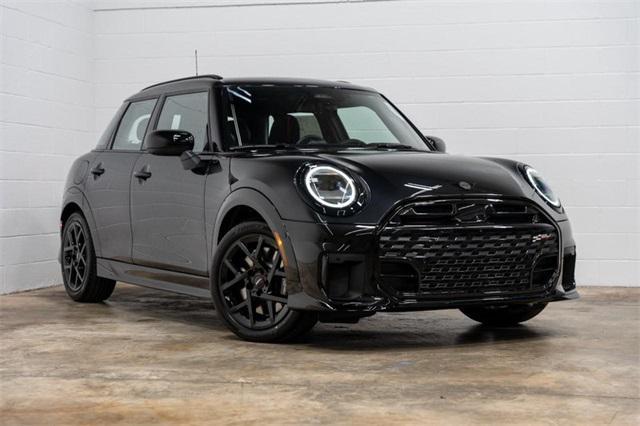 new 2025 MINI Hardtop car, priced at $40,830