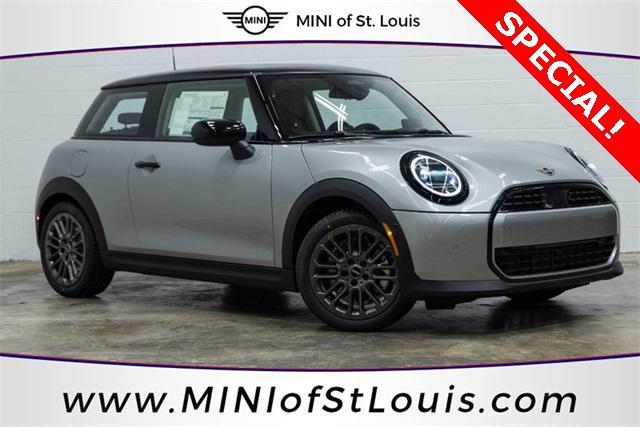 new 2025 MINI Hardtop car, priced at $32,430