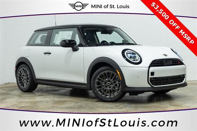 used 2025 MINI Hardtop car, priced at $31,980