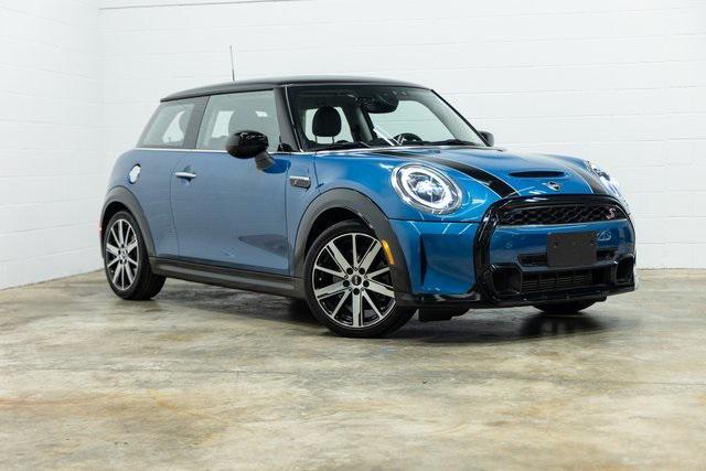 used 2023 MINI Hardtop car, priced at $27,714