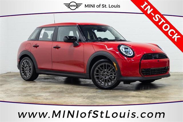 new 2025 MINI Hardtop car, priced at $35,525