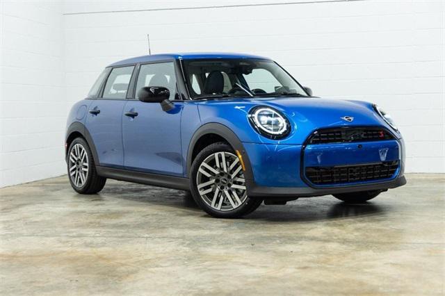 new 2025 MINI Hardtop car, priced at $38,380