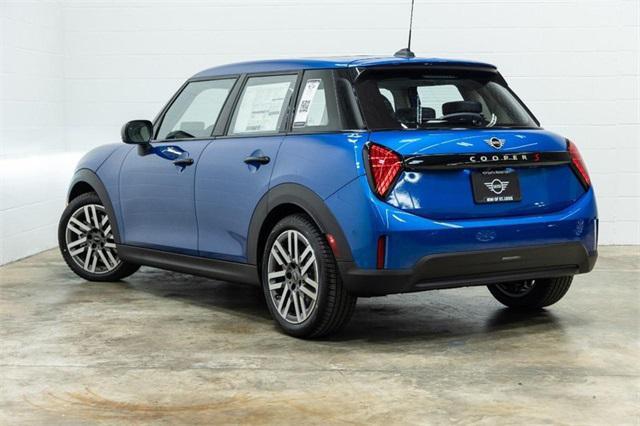 new 2025 MINI Hardtop car, priced at $38,380