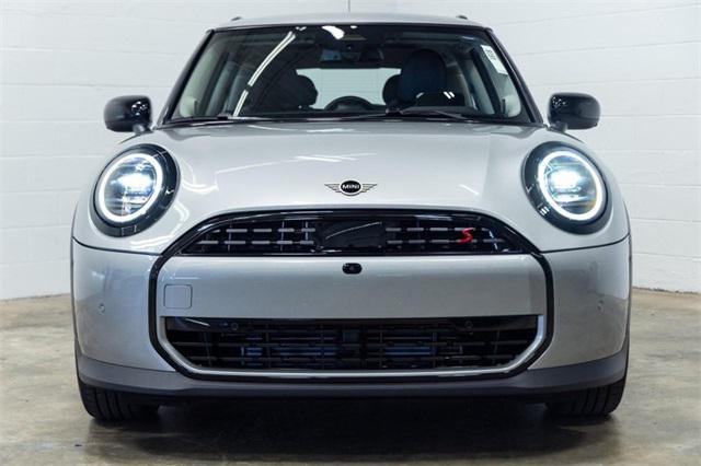 new 2025 MINI Hardtop car, priced at $38,025