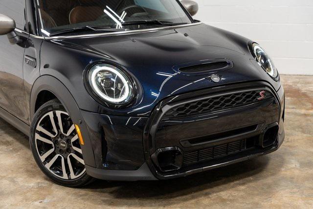 used 2024 MINI Hardtop car, priced at $27,000