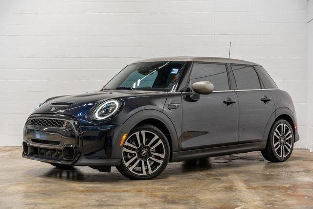 used 2024 MINI Hardtop car, priced at $27,000