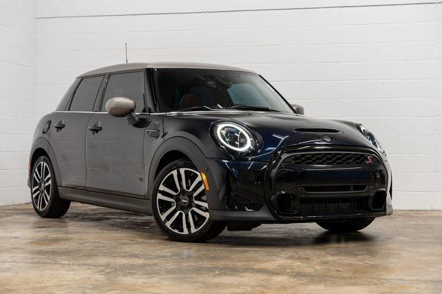 used 2024 MINI Hardtop car, priced at $27,000