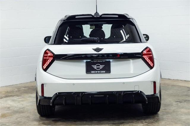 new 2025 MINI Hardtop car, priced at $41,260
