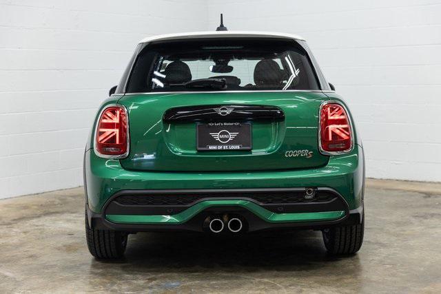 used 2022 MINI Hardtop car, priced at $27,000