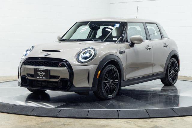 used 2024 MINI Hardtop car, priced at $26,000