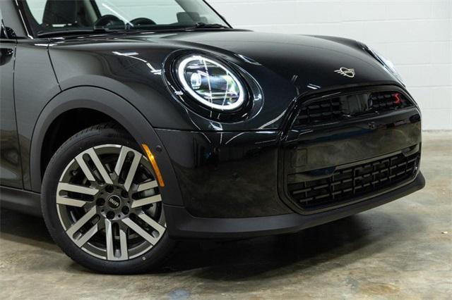 new 2025 MINI Hardtop car, priced at $37,380