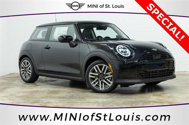 new 2025 MINI Hardtop car, priced at $37,380