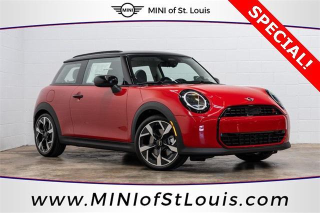 used 2025 MINI Hardtop car, priced at $32,500