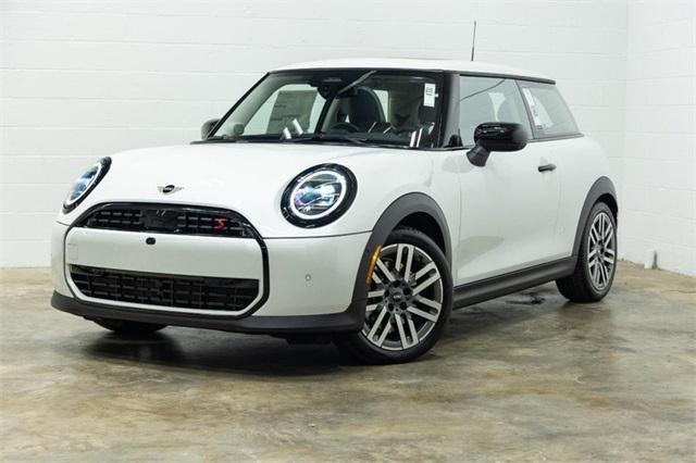 new 2025 MINI Hardtop car, priced at $37,685