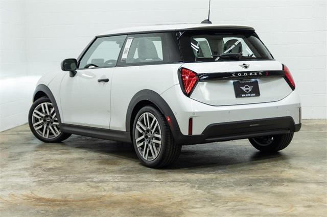 new 2025 MINI Hardtop car, priced at $37,685