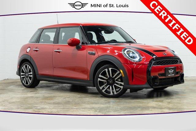 used 2022 MINI Hardtop car, priced at $25,500