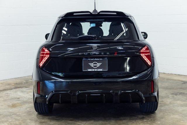 used 2025 MINI Hardtop car, priced at $36,980