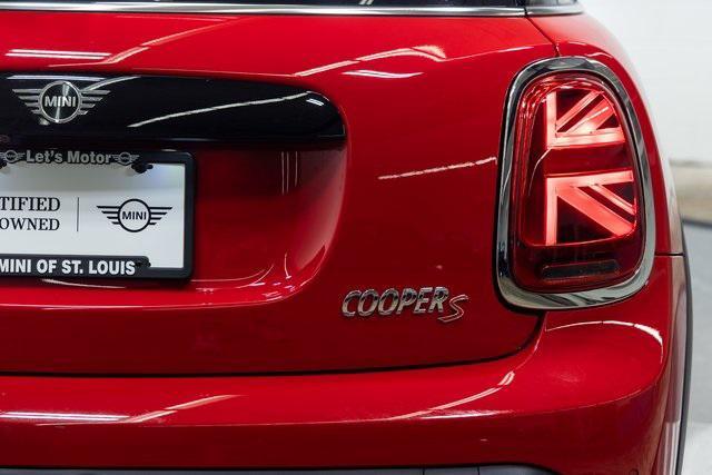 used 2023 MINI Hardtop car, priced at $26,500