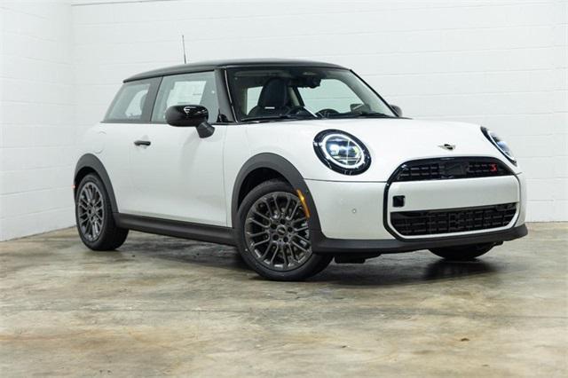 new 2025 MINI Hardtop car, priced at $35,680