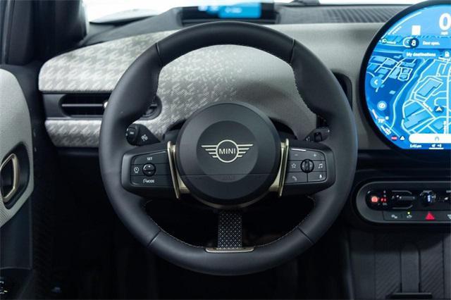 new 2025 MINI Hardtop car, priced at $40,225