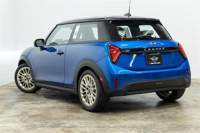 new 2025 MINI Hardtop car, priced at $35,095