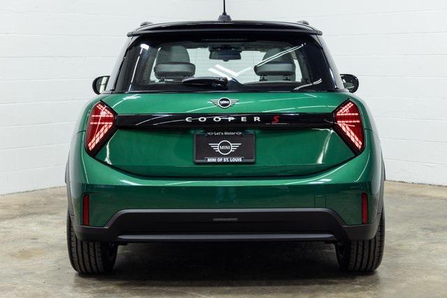 used 2025 MINI Hardtop car, priced at $33,545