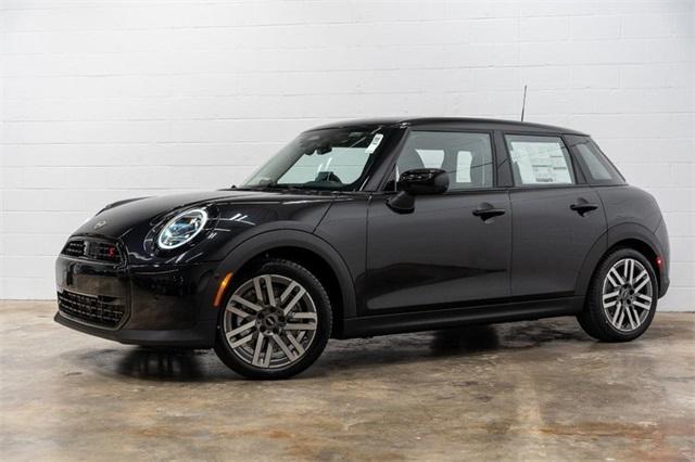 new 2025 MINI Hardtop car, priced at $38,380