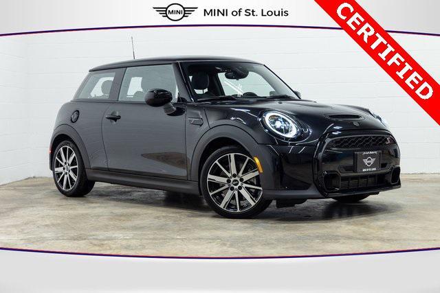 used 2024 MINI Hardtop car, priced at $29,000