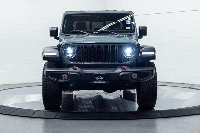 used 2024 Jeep Gladiator car, priced at $41,900