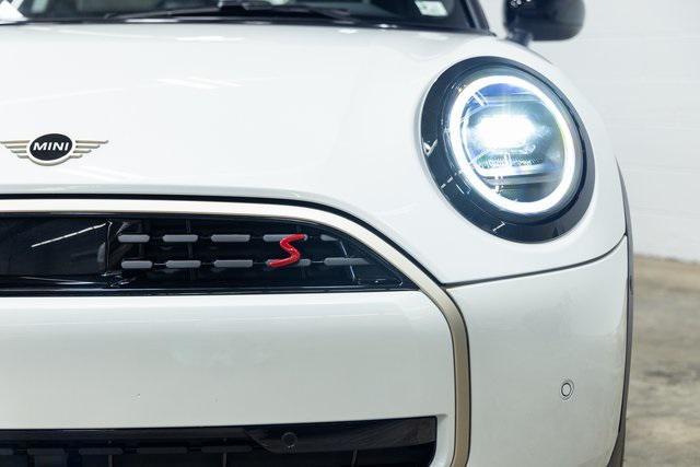 used 2025 MINI Hardtop car, priced at $33,680
