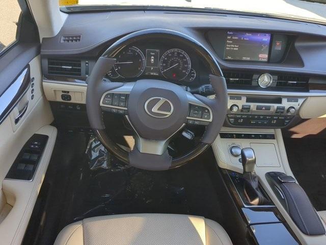 used 2018 Lexus ES 350 car, priced at $27,998