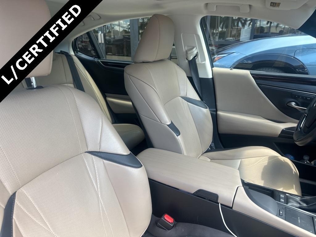 used 2019 Lexus ES 300h car, priced at $29,498
