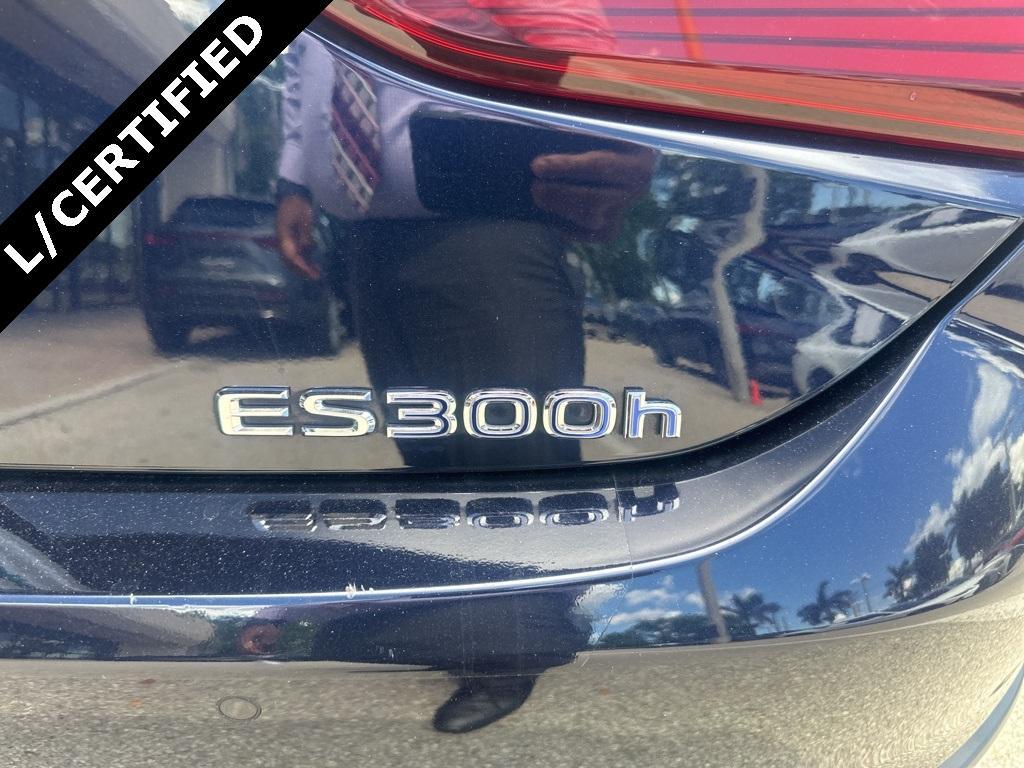 used 2019 Lexus ES 300h car, priced at $29,498