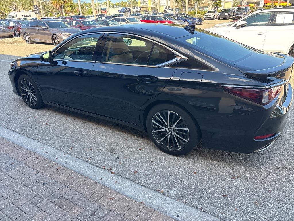 used 2024 Lexus ES 350 car, priced at $39,498