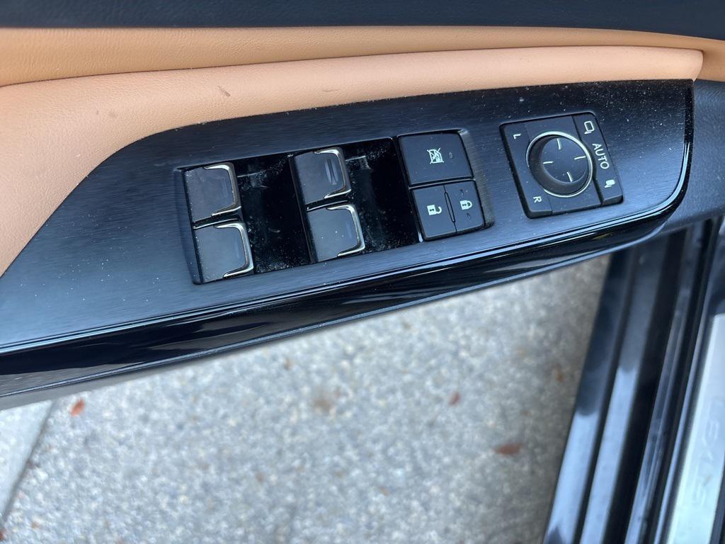 used 2024 Lexus ES 350 car, priced at $39,498