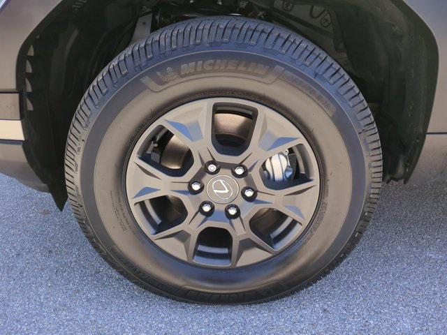 used 2024 Lexus GX 550 car, priced at $78,998