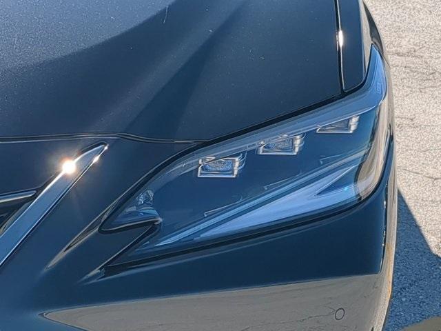 new 2024 Lexus ES 350 car, priced at $55,985