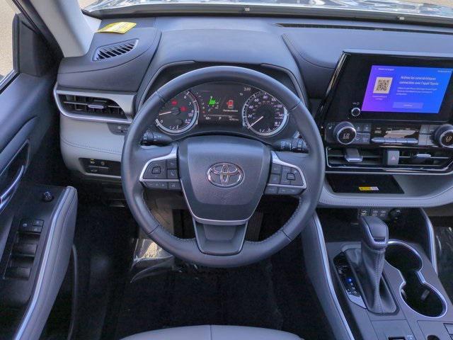 used 2023 Toyota Highlander car, priced at $36,988
