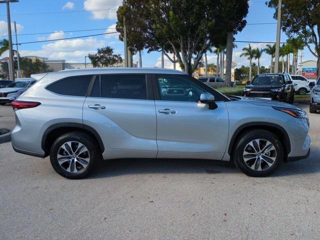 used 2023 Toyota Highlander car, priced at $36,988