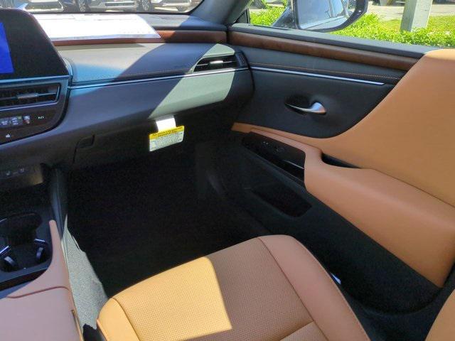 new 2025 Lexus ES 350 car, priced at $48,754
