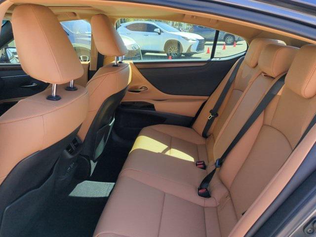 new 2025 Lexus ES 350 car, priced at $48,754