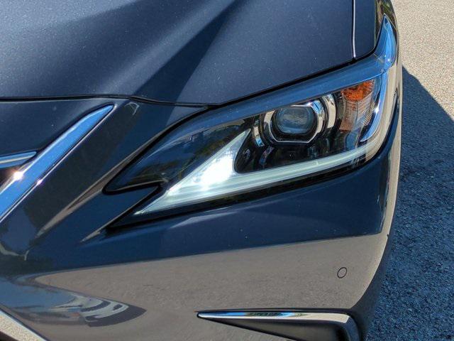 new 2025 Lexus ES 350 car, priced at $48,754