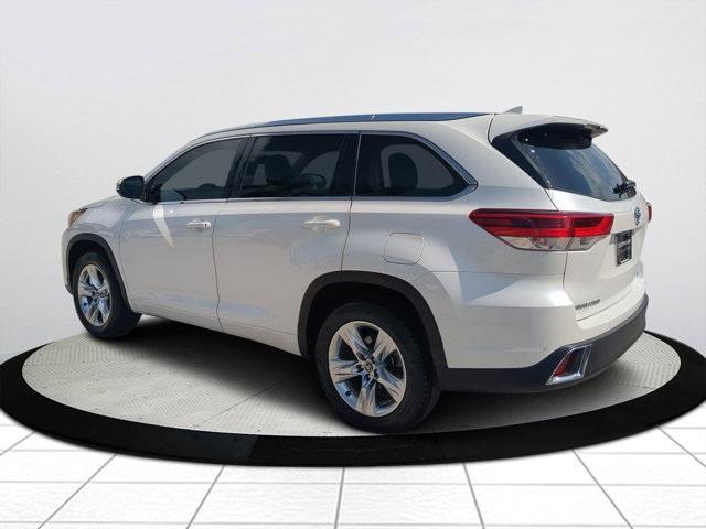 used 2019 Toyota Highlander car, priced at $28,888