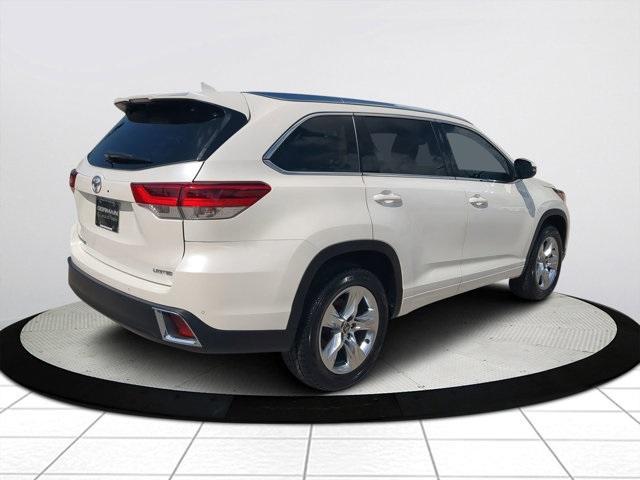 used 2019 Toyota Highlander car, priced at $28,888