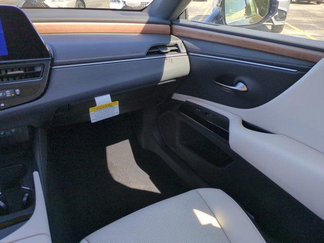 new 2025 Lexus ES 350 car, priced at $48,254