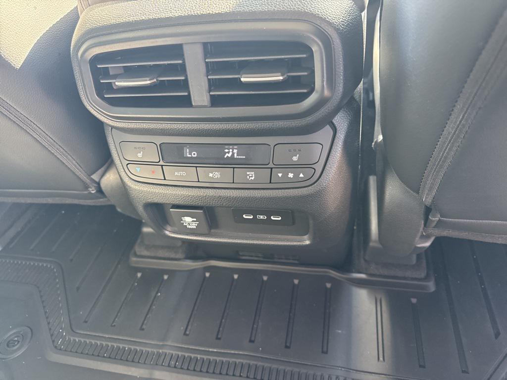 used 2025 Honda Pilot car, priced at $45,498