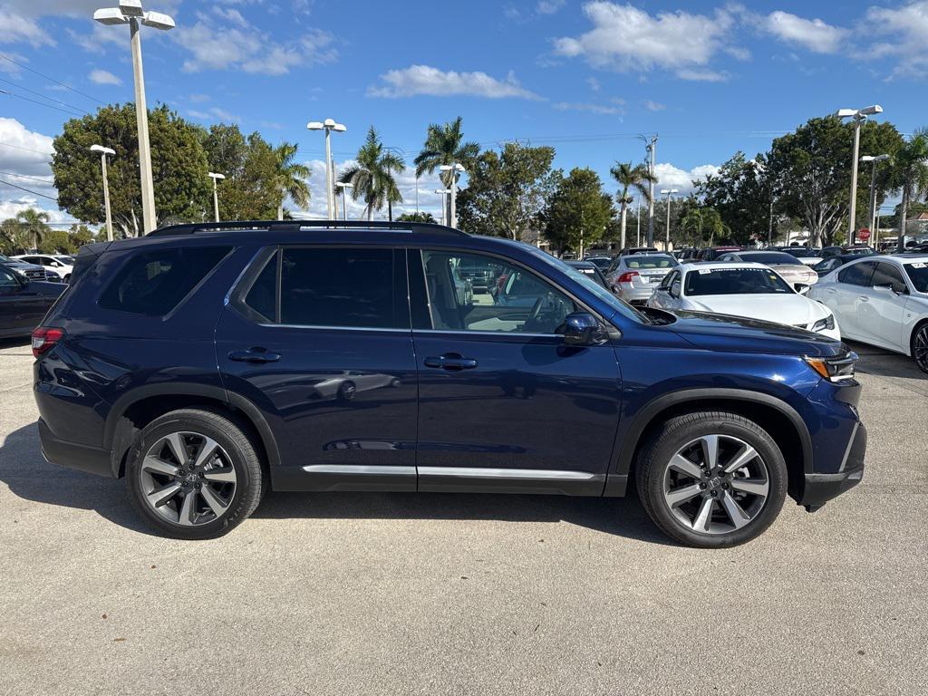 used 2025 Honda Pilot car, priced at $45,498