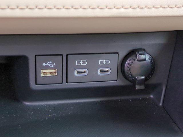 used 2024 Toyota Highlander car, priced at $45,378